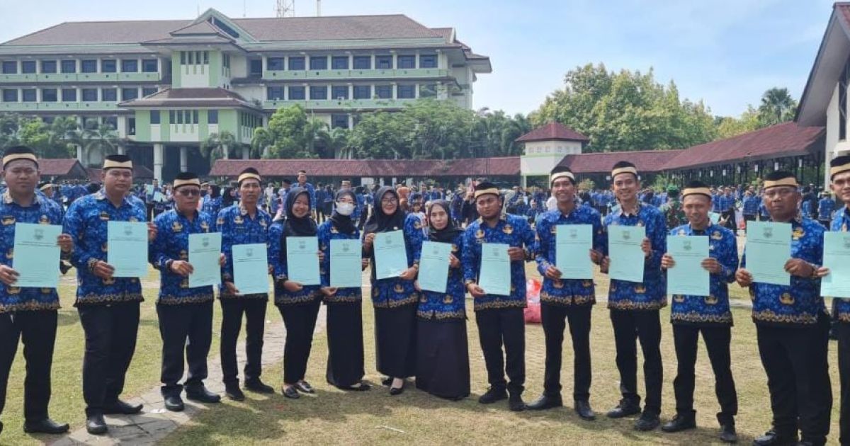 Pegawai di Kecamatan Rajeg dilantik dan di Ambil Sumpah dengan Perjanjian Kerja Paruh Waktu